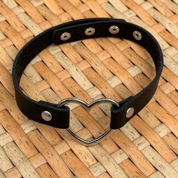 Adjustable Choker Necklace - Picture 2 of 4